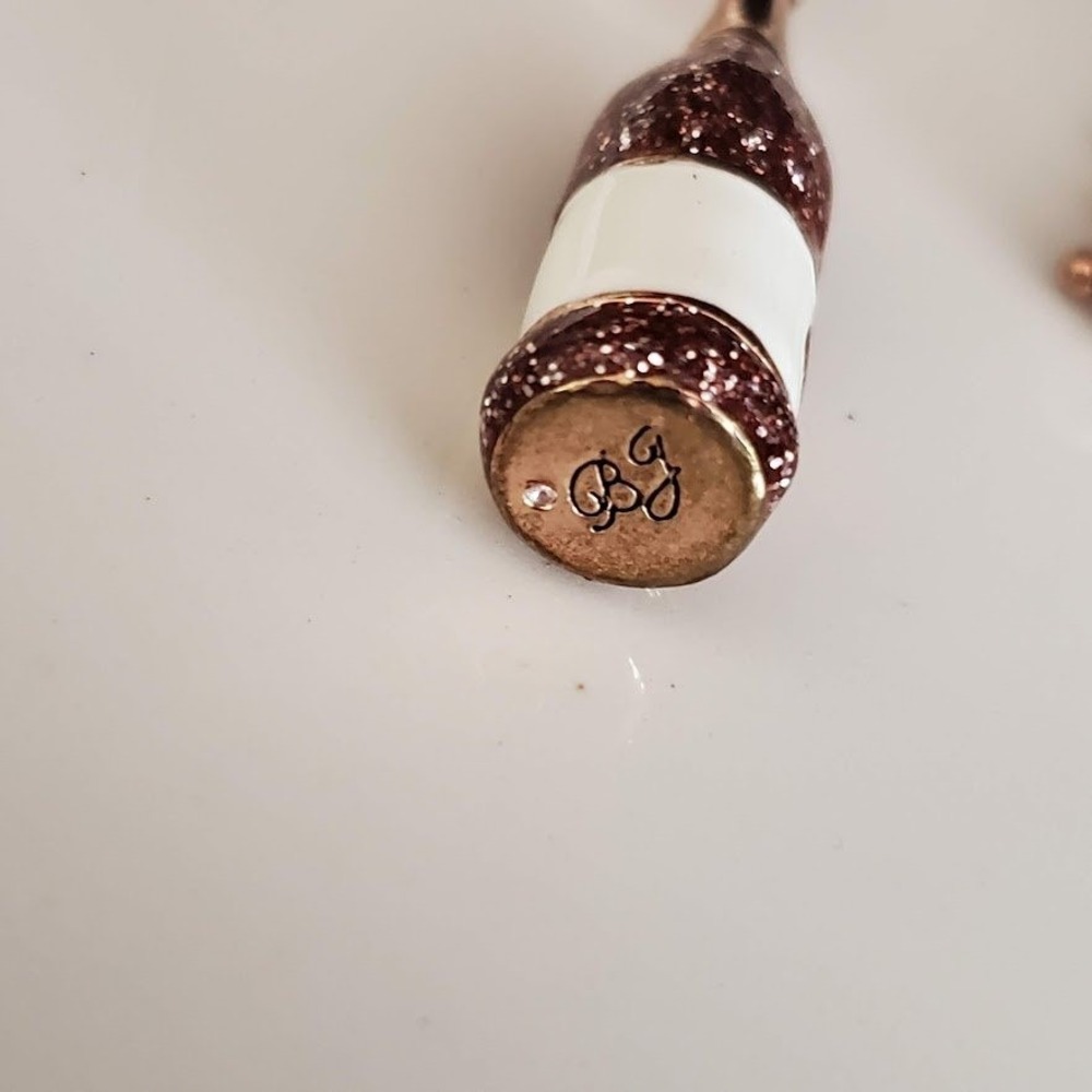 Betsey Johnson Champagne Bottle and Bubble Cluster Mismatched Earrings Rose Gold - Picture 4 of 9